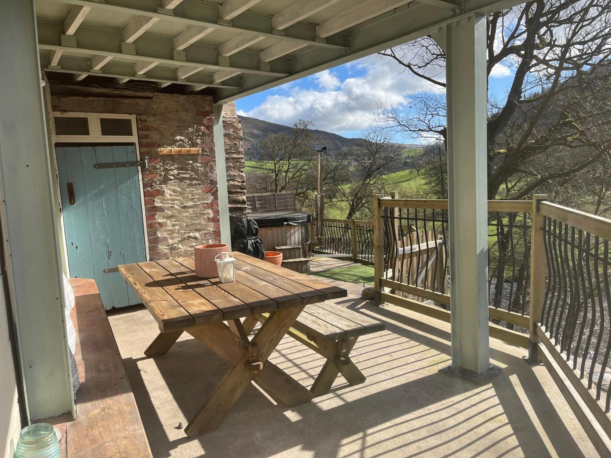 Avondale * Llangollen